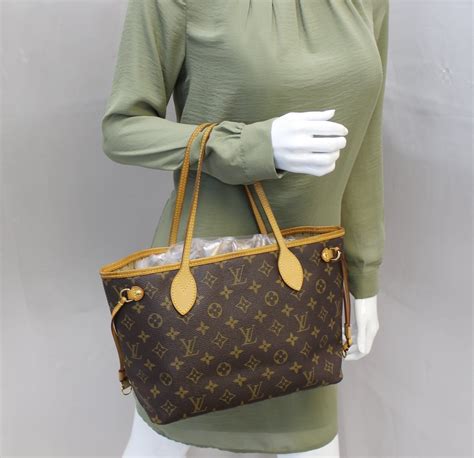 m9074 louis vuitton|Louis Vuitton neverfull pm tote.